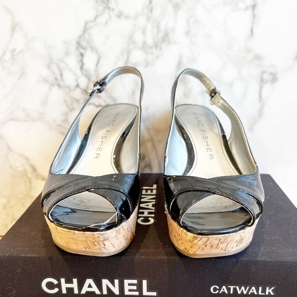 𝅺marc Fisher Black Patent Cork Wedge - Picture 2 of 8